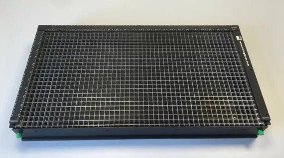 Wabenschneidtisch für Zing 24 in Schwarz