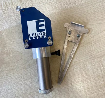 Linse 4,0 Zoll für Epilog Fusion 32 M2 in Silber und Blau.